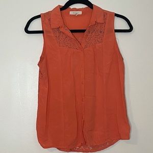 Sleeveless button-up tank with floral lace back